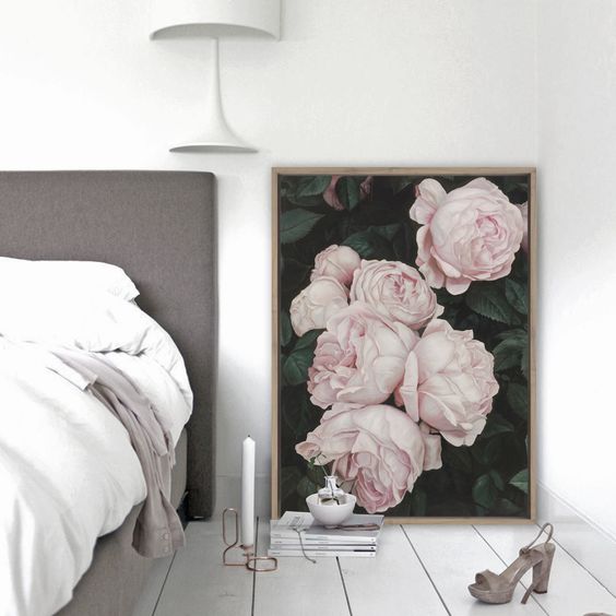 a pink roses canvas placed right on the floor will bring lavish spring vibes