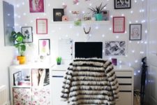 12 a whole wall covered with string lights makes the workspace glam, personalized and enlightened, no lamps needed