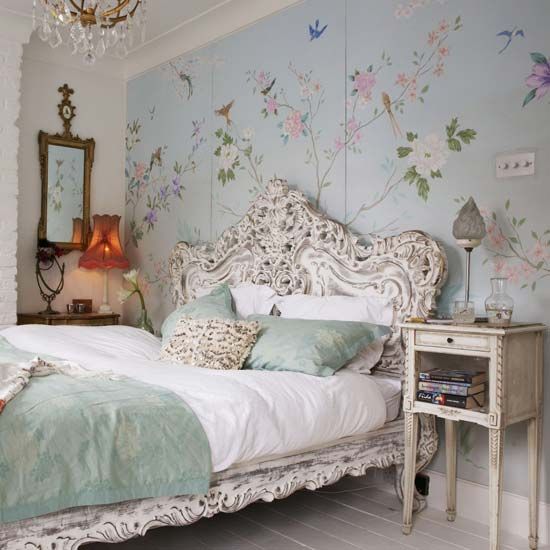 flora and fauna rpint wallpaper are amazing for a romantic space