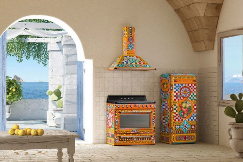 These super colorful pieces belong to Divina Cucina collection created by Dolce&Gabbana and Smeg