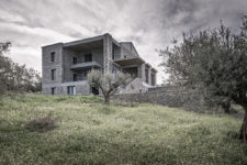 01 This beautiful home is standing in an olive grove on the outskirts of one of Greek cities