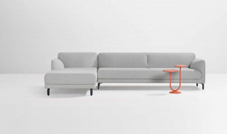 Figura sofa is a highly customizable piece, and you can choose every detail and material here to create your own one