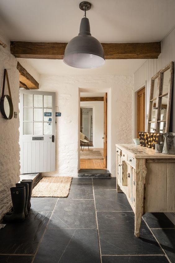 stone floors are ideal for country chic and vintage spaces, they perfectly complement them