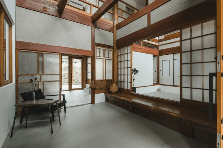 The traditional Japanese decor was renovated and updated with contemporary touches and items