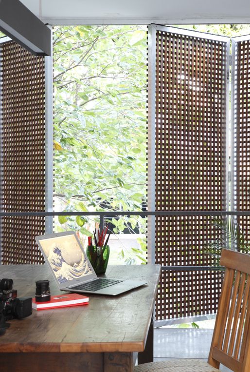 open your inner spaces to outdoors using such foldable wood lettice screens