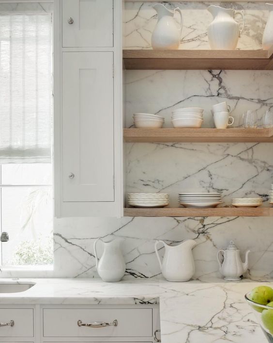 grey and white marble kitchen backsplash and countertops for a gorgeous exquisite look