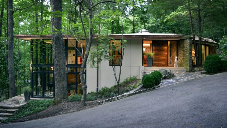 Bright And Stylish Modernist Home In The Forest