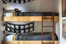 06 The bunk beds allow to accommodate more guests, and smart hanging shelving is great for storage
