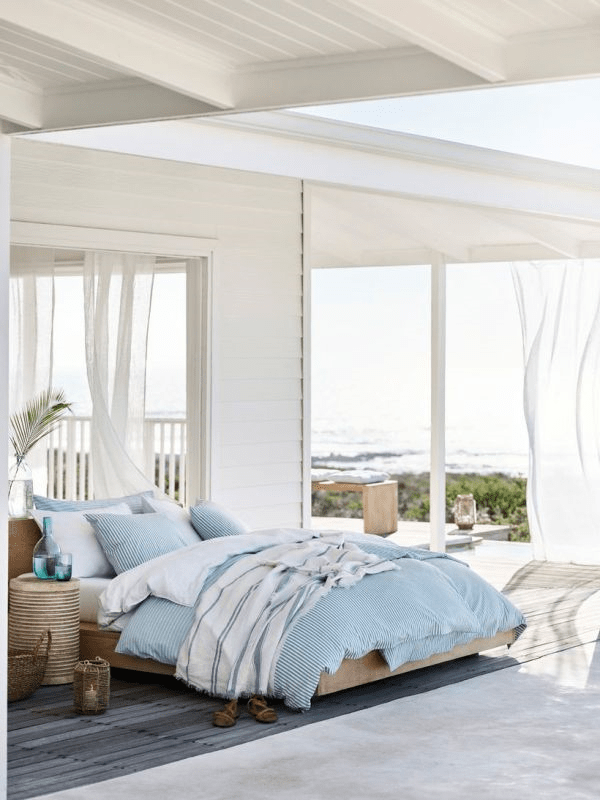 Using such textiles even in your usual bedroom will make it much more summer like