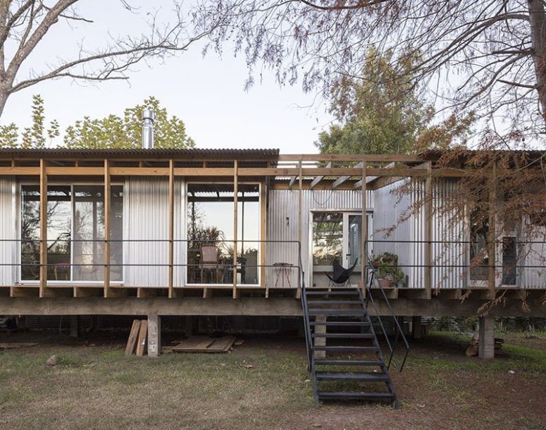 This house in Buenos Aires is inspired by traditional huts of river delta and is placed on stilts to avoid floods
