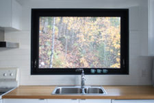 window backsplash is perfect when you’re surrounded with a forest
