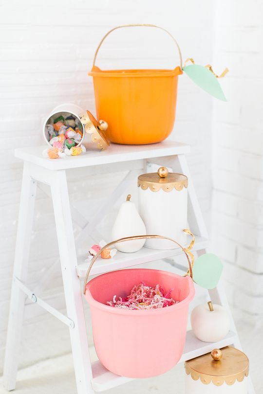 a pastel Halloween candy buffet for those who come for a trick or treat