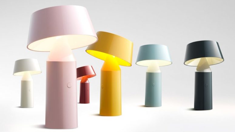 Bicoca lamp is a cute and functional piece, and its main advantage is that it can pivot to illuminate what you need