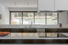 kitchen with window backsplash