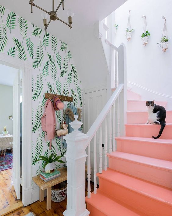 a coral ombre staircase is a bright and fun idea, besides this color is the color of 2019 by Pantone