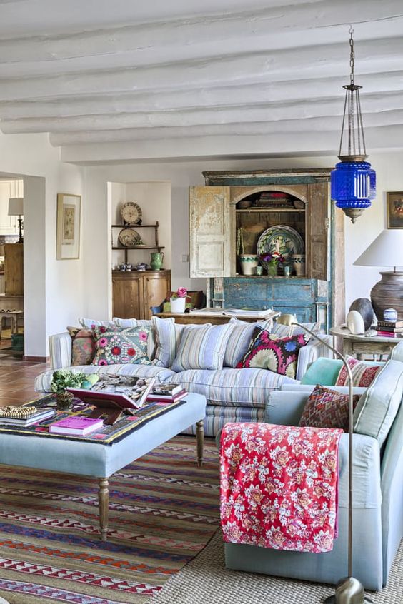 hang a bright lamp in Moroccan style to accent the space, it'll be an unexpected piece