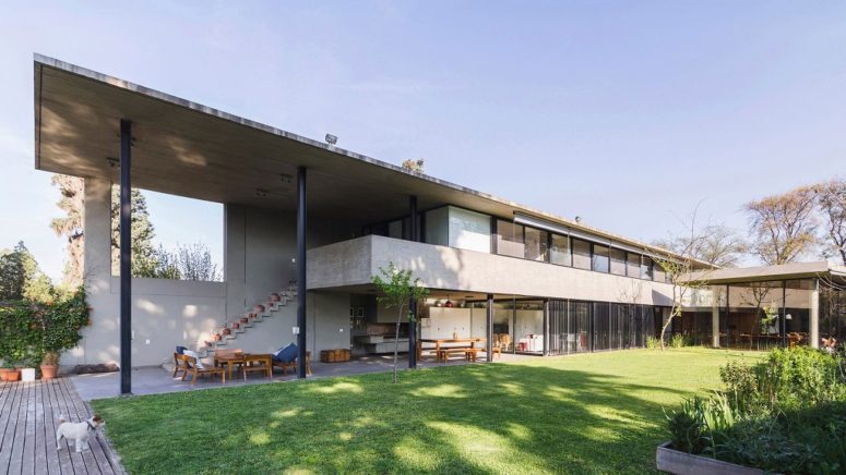 Contemporary Concrete House With Extensive Glazing