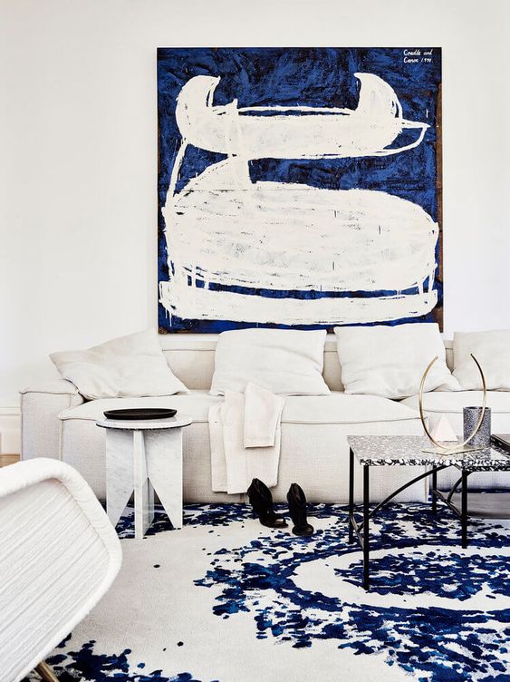 a gorgeous creamy space dotted with navy touches here and there is a refined idea to try