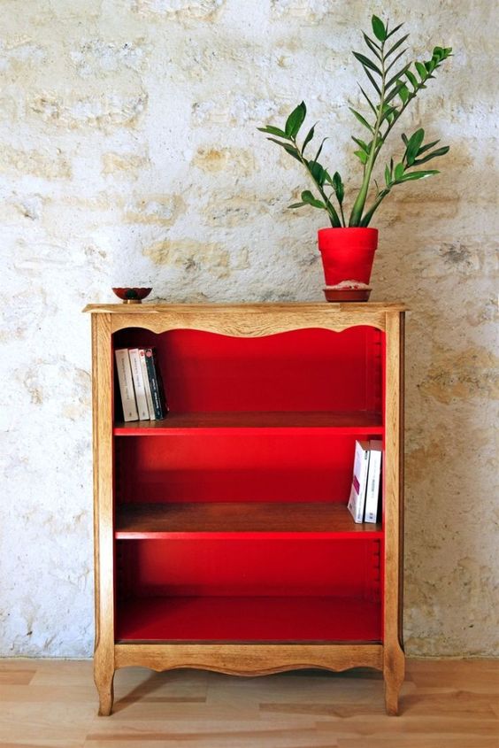 take a vintage sideboard and upcycled it with red paint to achieve such a bold and cool look