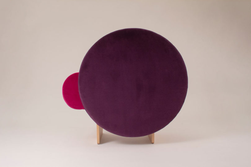 This is a very sculptural and catchy seating piece, which will definitely make a statement