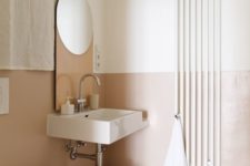 03 color blocking in the bathroom is a good idea, blush and white is a chic and soothing way to go