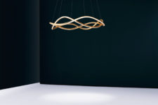 04 The lamp is available in matte gold, satin black, or bronze finishes and other finishes on order