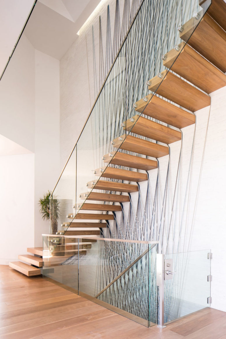 The staircase is a modern floating one
