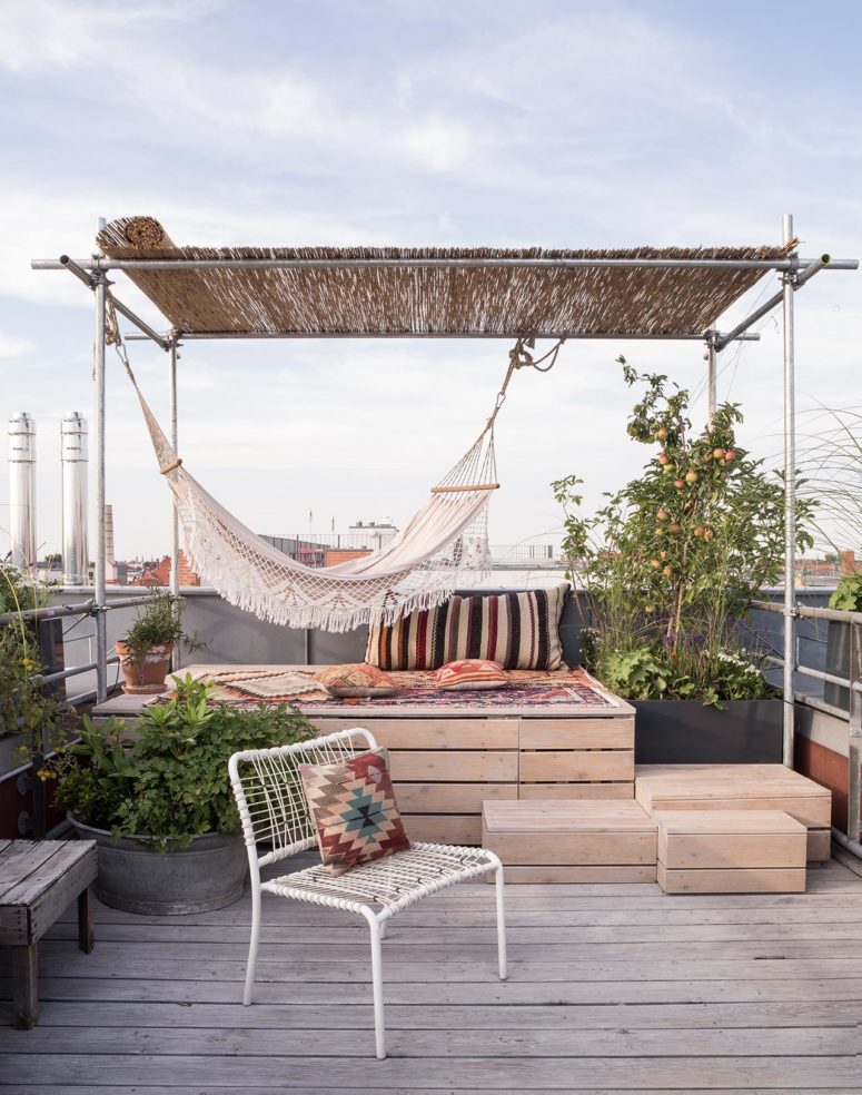 The other terrace shows off a hammock, a pallet space and much greenery