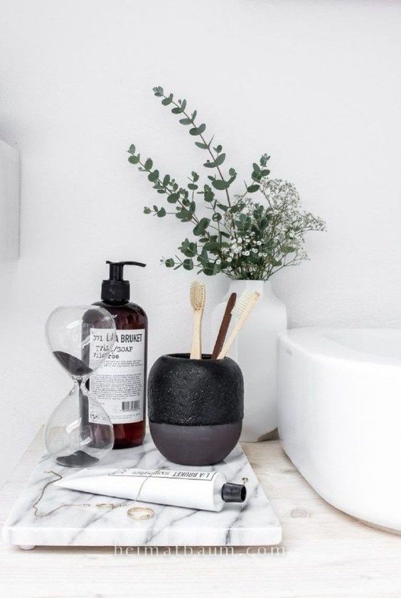 even a minimalist bathroom will profit from chic and bold accessories like these ones