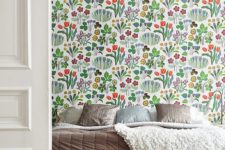 14 cheerful bright floral wallpaper on the statement wall make the bedroom more welcoming and summer-like