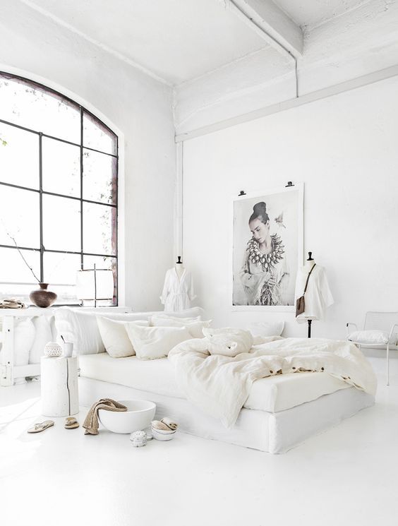 crispy white bedding with soft texture is always a good idea to feel luxurious while sleeping