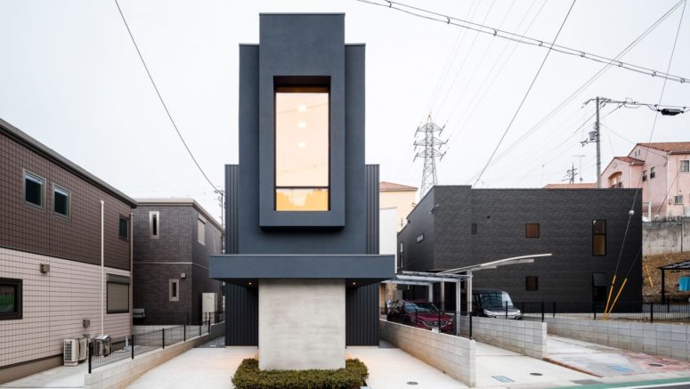 This dwelling is called Slender House and it festures a deep and narrow lot in a densely populated area