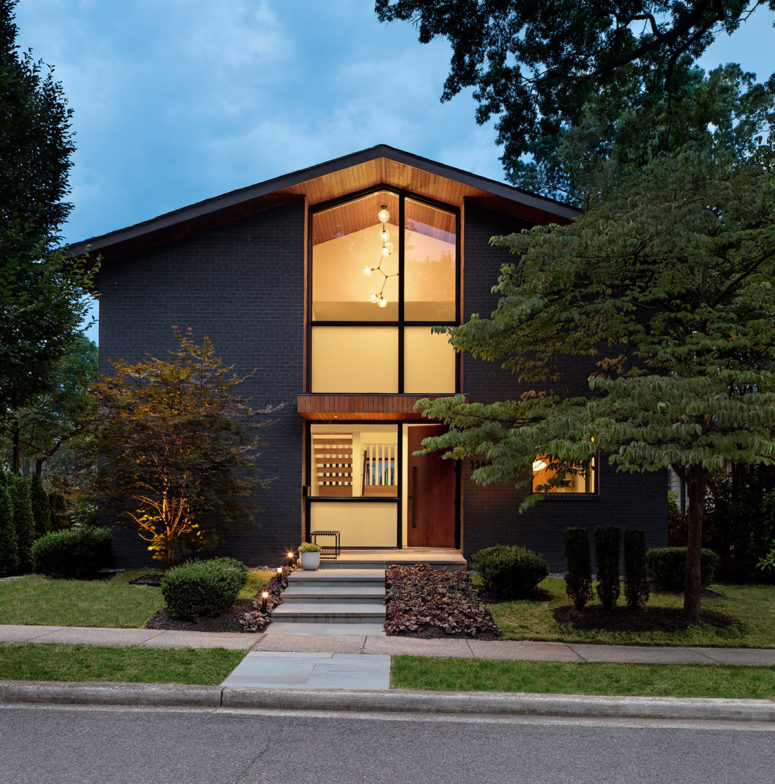 1962 Contemporary House With A Simple Color Palette