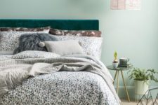 20 stylish printed bedding and pillows of various fabrics are amazing for bedrooms