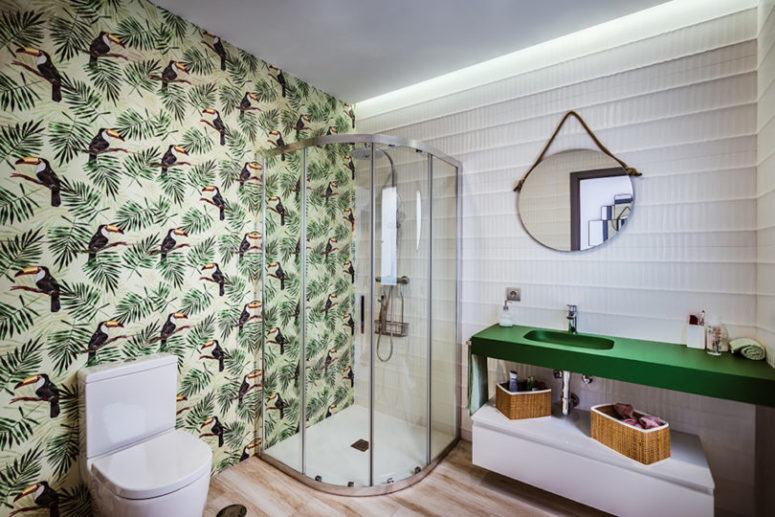 an awesome tropical-themed bathroom design