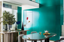 04 The dining space is innovative due to the pieces that are used to furnish it – these are bold ones