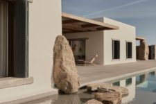 02 Real rocks are incorporated into the design of the house