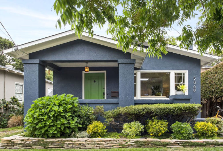 This cozy bungalow was built in the 1920s and it has been recently renovated with style and chic