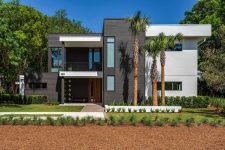 01 This modern house in Florida is located in wetlands, it’s elegant and refined, with perfectly cohesive outdoor and indoor zones