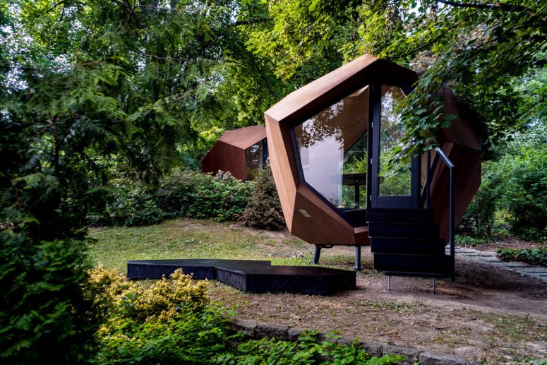 Workstation Cabin: A Faceted Home Office Pod