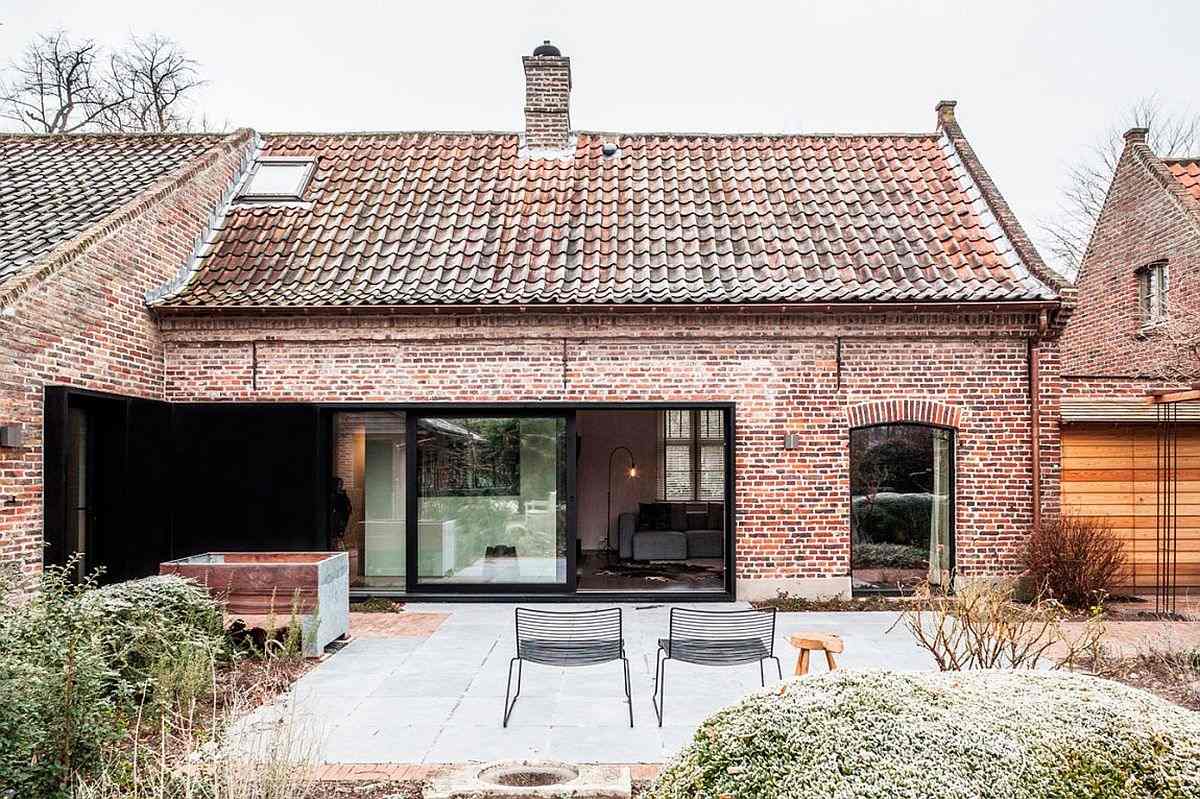 01 This farmhouse in Belgium was renovated to make the interiors calm, open and light-filled