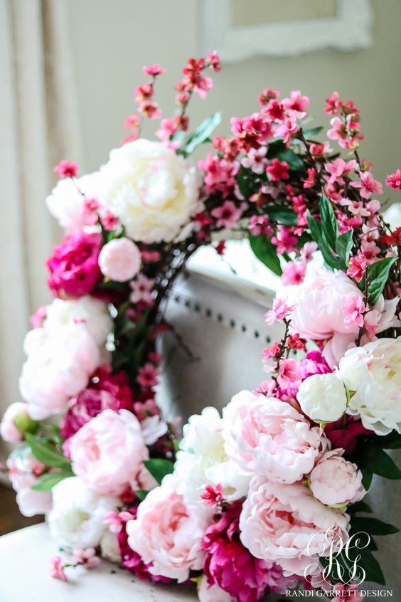 12 a gorgeous spring cherry blossom and peony wreath with some foliage is a fantastic idea to rock