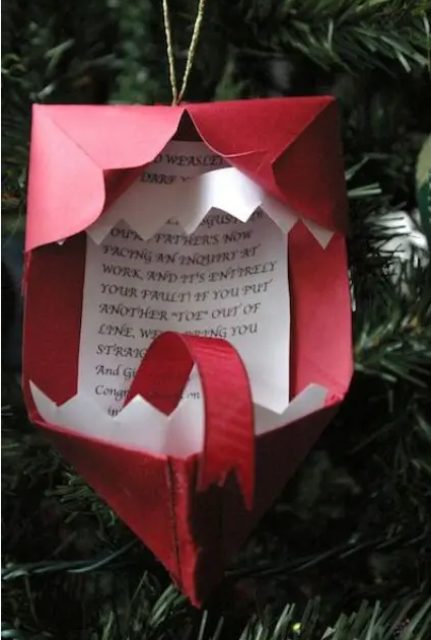 a bold and fun Howler Christmas ornament made of paper and cardboard is easy to DIY and will make your tree amazing