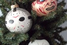 24 scary Halloween ornaments will be a nice and bold idea to decorate your Halloween party, they will add a bold touch