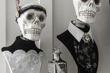 37 elegant and scary Halloween scull busts dressed up as a woman and a man are great for vintage Halloween decor