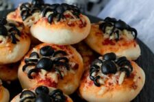 17 scary pastry with tomatoes, cheese, olive spiders are great for Halloween, these are spooky food examples