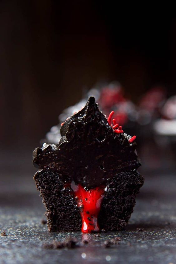 bleeding black Halloween cupcakes with delicious black chocolate frosting are amazing for Halloween