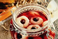 40 lychee and blueberry eyeballs ina  jar will impress and scare everyone, they look quite realistic