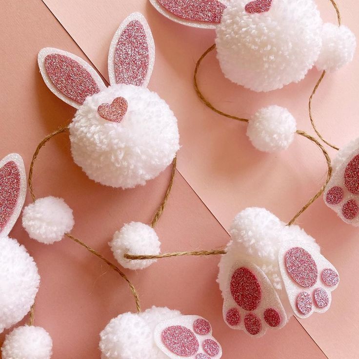 a lovely and cute bunny garland of heads with ears and legs is a lovely idea for spring and Easter