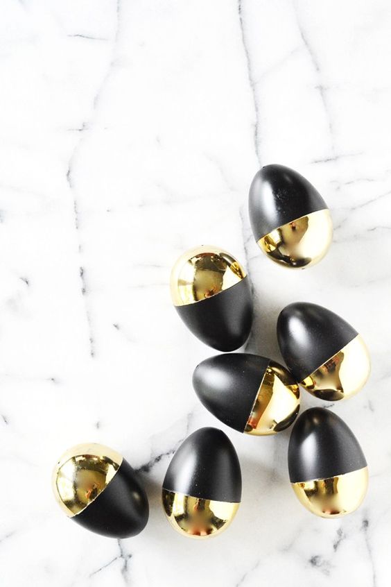 Matte black and shiny gold Easter eggs are very chic, bold and trendy and make any Easter ultra modern
